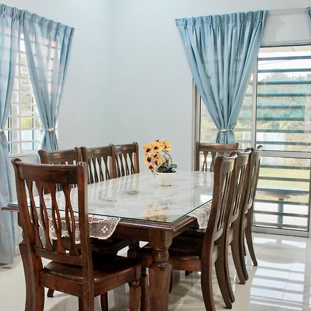 Kundang Villa @ Tasik Biru - 3 Bedrooms Bungalow Rawang Eksteriør bilde